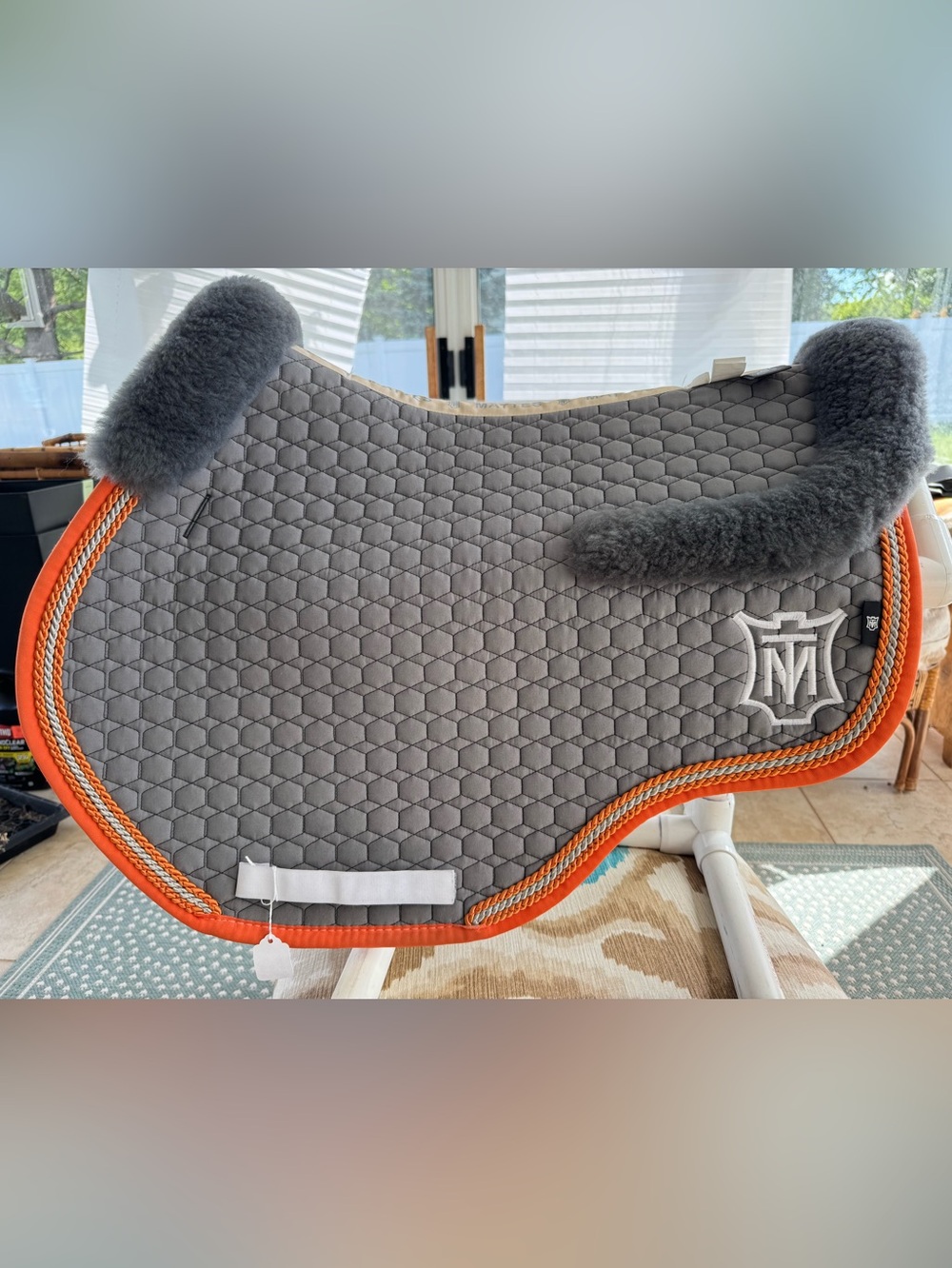 EA Mattes Equestrian Saddle Pad w/ Sheepskin Rolls